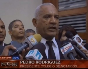 Servidores difieren sobre Ley de Notarios