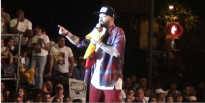 Encendido discurso de cantante de 