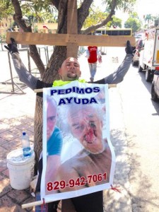 Gobierno ayudará hombre que pedía ayuda para padre con cáncer 