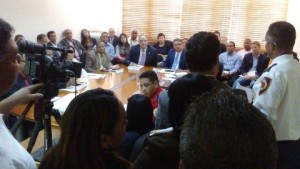 Ministro Industria y Comercio se reúne con propietarios de plantas de GLP