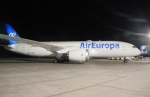 Llega al Aeropuerto Las Américas el primer Boeing 787