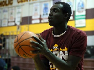 Arrestaron a un futuro jugador de NBA por falsificar su edad