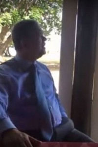 Circula video en redes sociales de Leonel cantando son