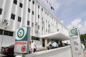 Primer teniente Ejército RD atracada en La Vega; recibe asistencia en hospital FFAA