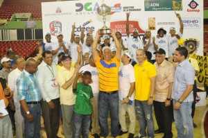 
Mauricio Báez se corona campeón del Baloncesto DN 
