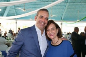 Abinader agradece apoyo de madres dominicanas y las felicita