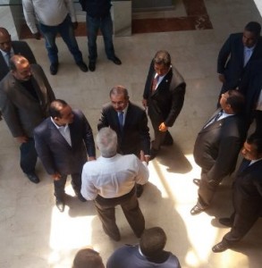 Presidente Medina acude a dar pésame por muerte de madre exfiscal José Dantés Díaz; PN persigue sospechoso  