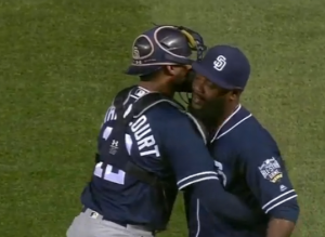 Fernando Rodney se une a Rollie Fingers con dos salvados en un día