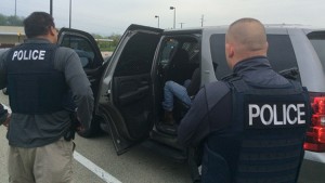 EE.UU.: Un hombre golpea brutalmente a una mujer a plena luz del día