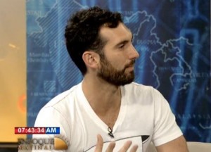 Karim Abu afirma que Medina conseguirá votos para ganar en base a dinero 