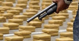 Ecuador: Decomisan dos toneladas de cocaína destinada a EEUU 


