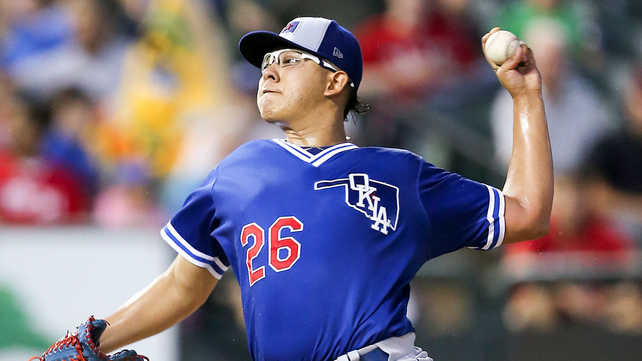 Urías lleva 27 innings consecutivos sin permitir carrera alguna