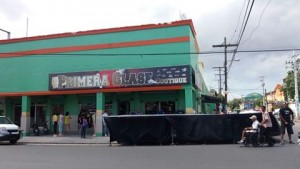 Comerciantes molestos por montaje cierre de campaña PLD