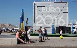 FIFA podría frenar planes de invitar a Platini para Eurocopa 2016 