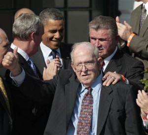 Fallece Buddy Ryan, legendario coach de la NFL