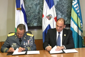 Policía Nacional y Banco de Reservas firman convenio 