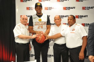 Jonathan Araujo primer pick draft de novatos LNB