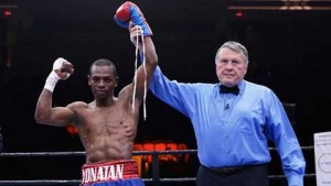 Dominicano Jonathan Guzmán buscará corona mundial de las 122 libras en Japón 