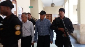 Aplazan revisión de coerción a Nelson y Jorge Serret por caso Banco Peravia