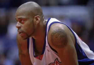 Fallece Sean Rooks, ex centro de la NBA 