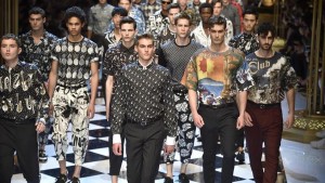 Semana de la Moda de Milán recuerda a Prince 