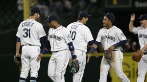 Robinson Canó y Nelson Cruz lideran victoria de Marineros