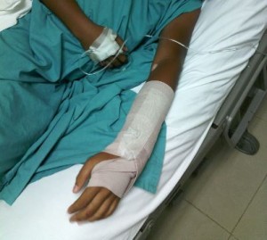 Dos niños y un adulto heridos por bomba molotov en Nagua