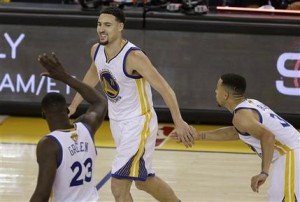 Warriors dan primera estocada a los Cavaliers