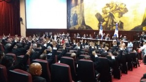Asamblea Nacional proclama actas elección presidente y vicepresidente; oposición dice acto es ilegítimo