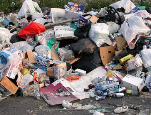  Se quejan por cúmulos de basura en calles y avenidas del Gran Santo Domingo