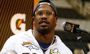 Von Miller se convierte en el segundo jugador mejor pagado de la NFL
