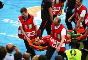 El desconsolado llanto de Cristiano Ronaldo tras una brutal patada que lo sacó de la final