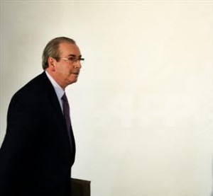 Dimite jefe de diputados de Brasil que abrió impeachment de Rousseff