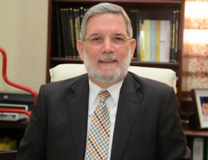 Rodríguez Marchena fue un destacado comunicador, académico y dirigente político. 
