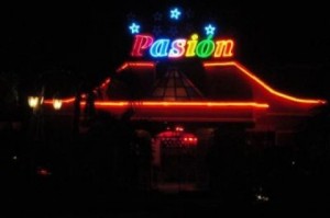 Santiago: Fiscalía interviene Night Club Pasión por presunta trata de mujeres 