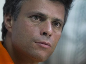 Posponen audiencia de dirigente encarcelado Leopoldo López 
 
