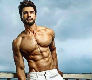 Un indio de 26 años, galardonado con el título de Mister World 2016