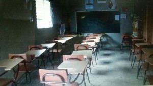 Profesor acusado de embarazar estudiante menor de edad se entrega a las autoridades