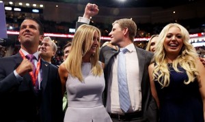 Republicanos proclaman a Trump candidato presidencial