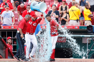 Rojos de Cincinnati dejan tendidos a Cerveceros de Milwaukee