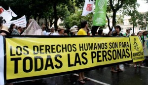 Grupos humanitarios condenan detenciones secretas en Ucrania 