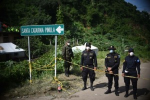 Arrestan a alcalde guatemalteco por alud que dejó 280 muertos en 2015