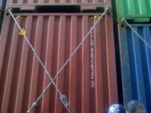 J2  incauta 2 máquinas para fabricar balas de diferentes calibres 