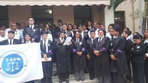 Jueces y empleados Poder Judicial se manifiestan en demanda de más presupuesto
