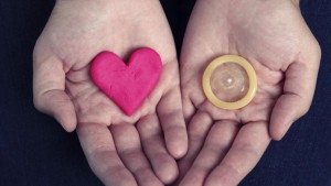 Conoce cinco mitos sobre las enfermedades de transmisión sexual