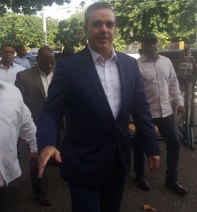 Luis Abinader favorece investigación profunda de caso Tucanos 
