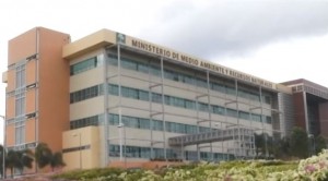 Industriales y comunitarios de Haina piden revocación definitiva de licencia a relleno sanitario