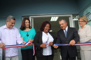 Roberto Salcedo inaugura funeraria, dice este puede ser su último discurso
