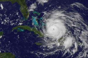 Huracán Hermine se aproxima a costas de EEUU