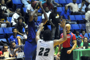 Titanes derrotan 80-75 a Soles